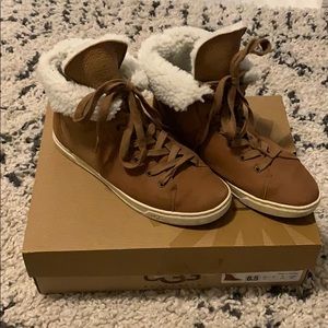 UGG Australia Women's Croft Suede Suede Sneaker